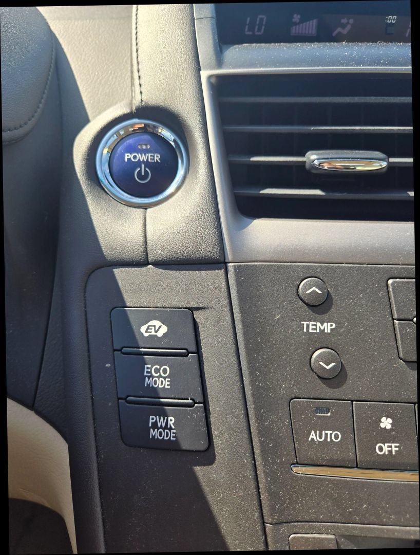 Used 2011 Lexus HS 250h w/ Preferred Accessory Package FWD image 25