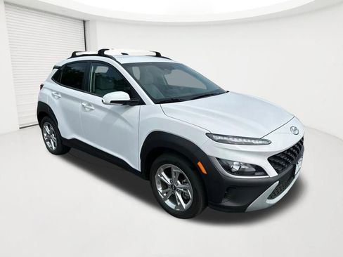 Certified 2023 Hyundai Kona SEL AWD/4WD image 3