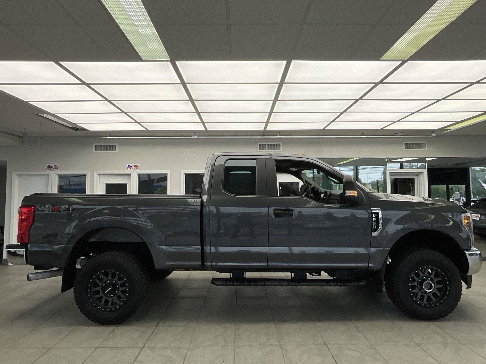 Used 2019 Ford F250 XL w/ XL Value Package AWD/4WD image 4