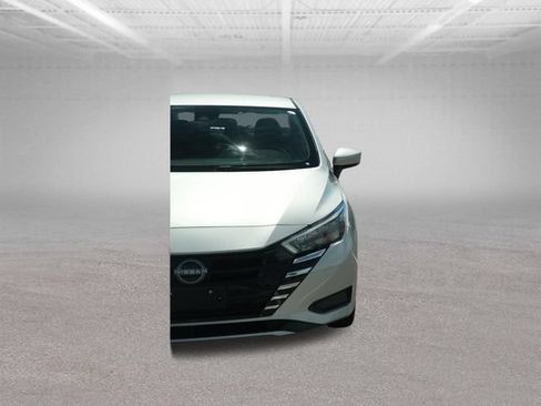 Used 2025 Nissan Versa SV FWD image 40