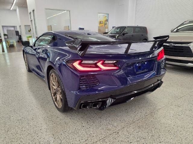 Used 2025 Chevrolet Corvette Stingray Preferred Cpe w/ Z51 Performance Package RWD image 7