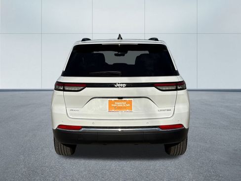 Certified 2025 Jeep Grand Cherokee Limited w/ Trailer Tow Package image 5