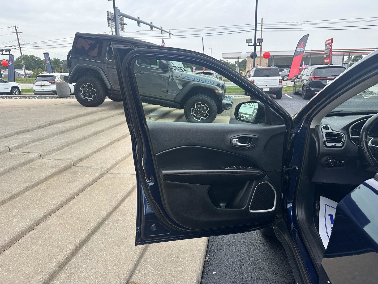 Used 2019 Jeep Compass Limited AWD/4WD image 17