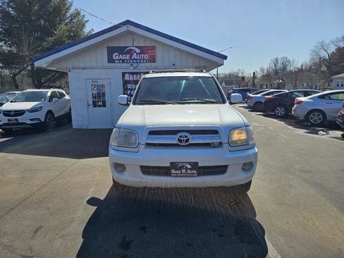 Used 2005 Toyota Sequoia Limited AWD/4WD image 2