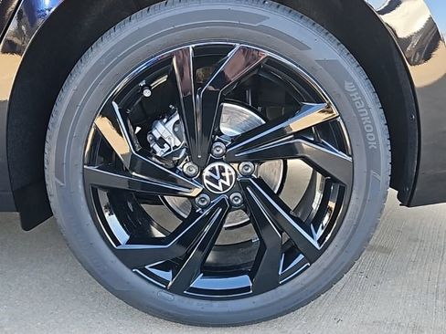 New 2026 Volkswagen Jetta SE FWD image 9