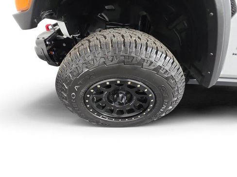 Used 2021 Jeep Wrangler Unlimited Rubicon AWD/4WD image 9