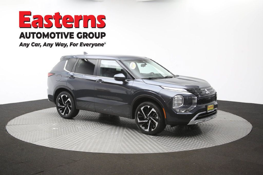 Used 2024 Mitsubishi Outlander SE AWD/4WD image 50