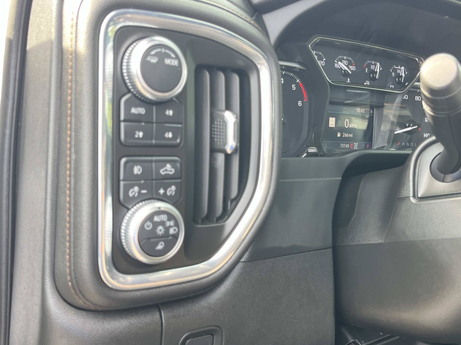 Used 2021 GMC Sierra 1500 AT4 w/ AT4 Premium Package AWD/4WD image 31