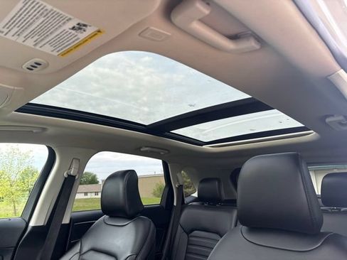 Certified 2024 Ford Edge SEL w/ Convenience Package AWD/4WD image 14