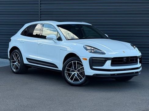 New 2026 Porsche Macan image 9