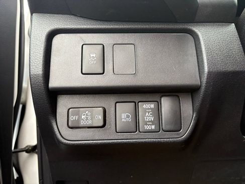 Used 2023 Toyota Tacoma TRD Sport AWD/4WD image 10