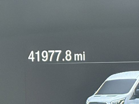 Used 2024 Ford Transit 350 XLT image 12