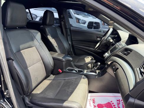 Used 2017 Acura ILX FWD image 14