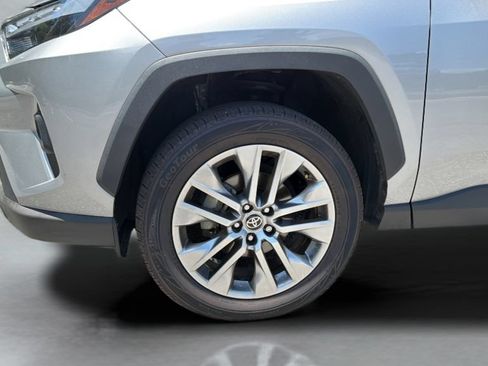 Used 2022 Toyota RAV4 XLE Premium FWD image 40
