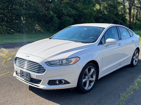 Used 2013 Ford Fusion SE FWD image 4