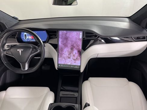 Used 2019 Tesla Model X Long Range image 17