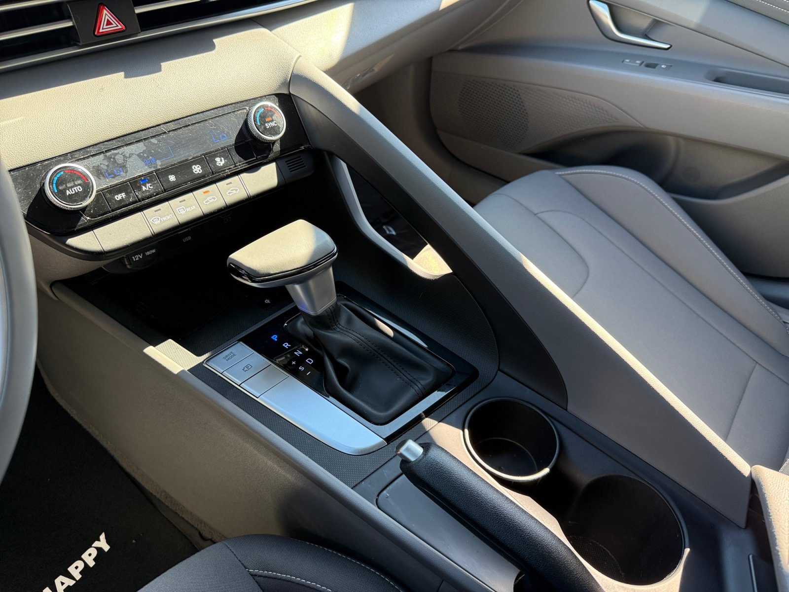 Certified 2025 Hyundai Elantra Sport FWD image 13