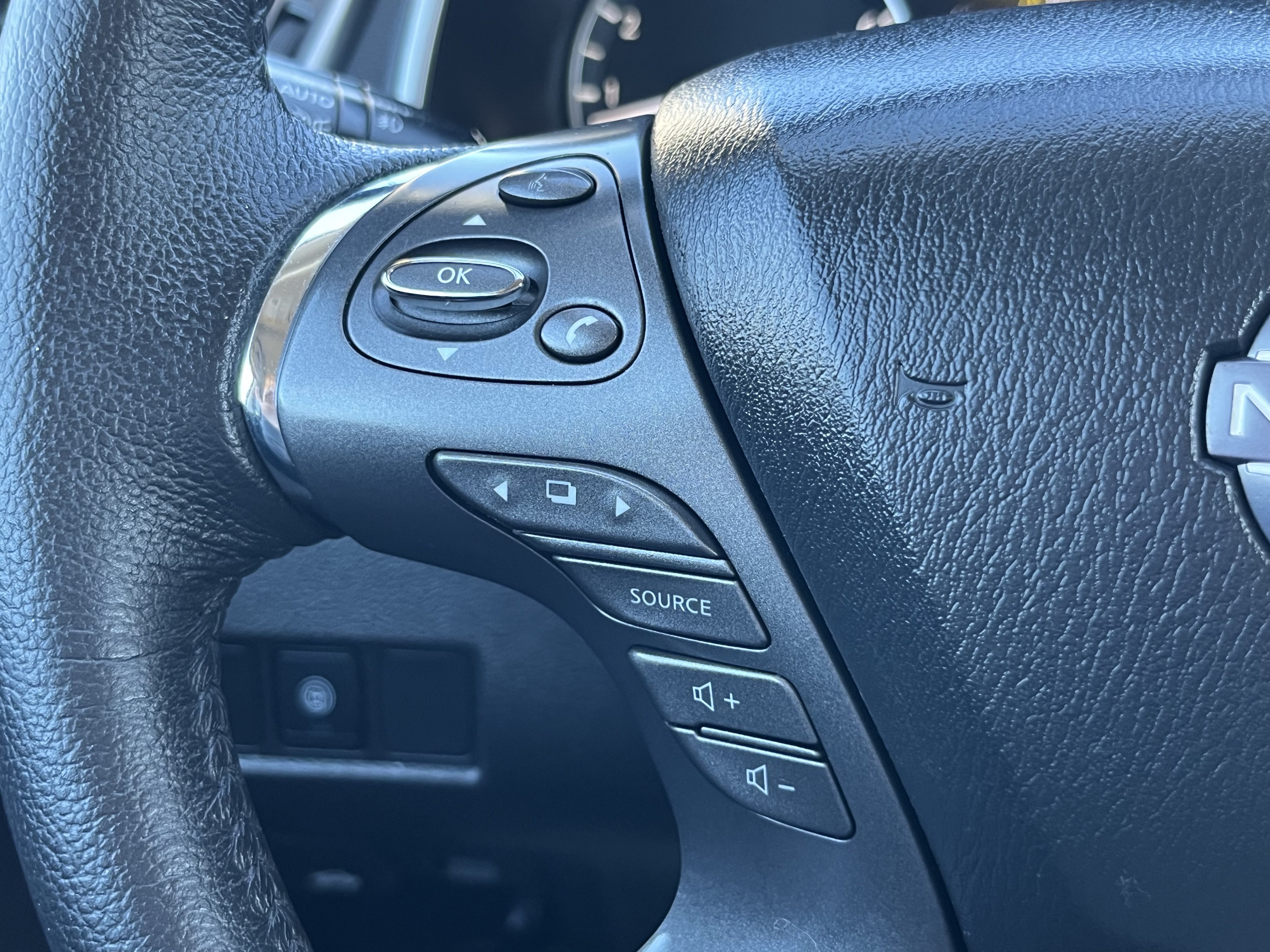 Used 2024 Nissan Murano SV w/ SV Midnight Edition Package AWD/4WD image 22