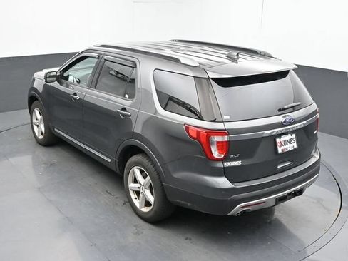 Used 2016 Ford Explorer XLT AWD/4WD image 34