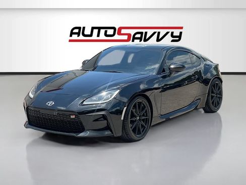 Used 2023 Toyota GR86 Premium w/ ALL Weather Mat Package (TMS) RWD image 3