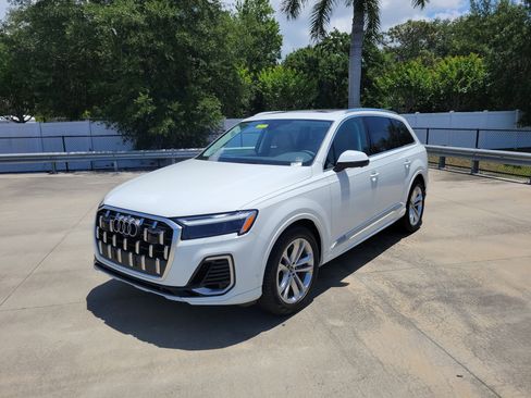New 2026 Audi Q7 3.0T Premium Plus AWD/4WD image 8
