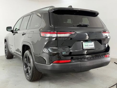 Used 2023 Jeep Grand Cherokee L Laredo AWD/4WD image 7