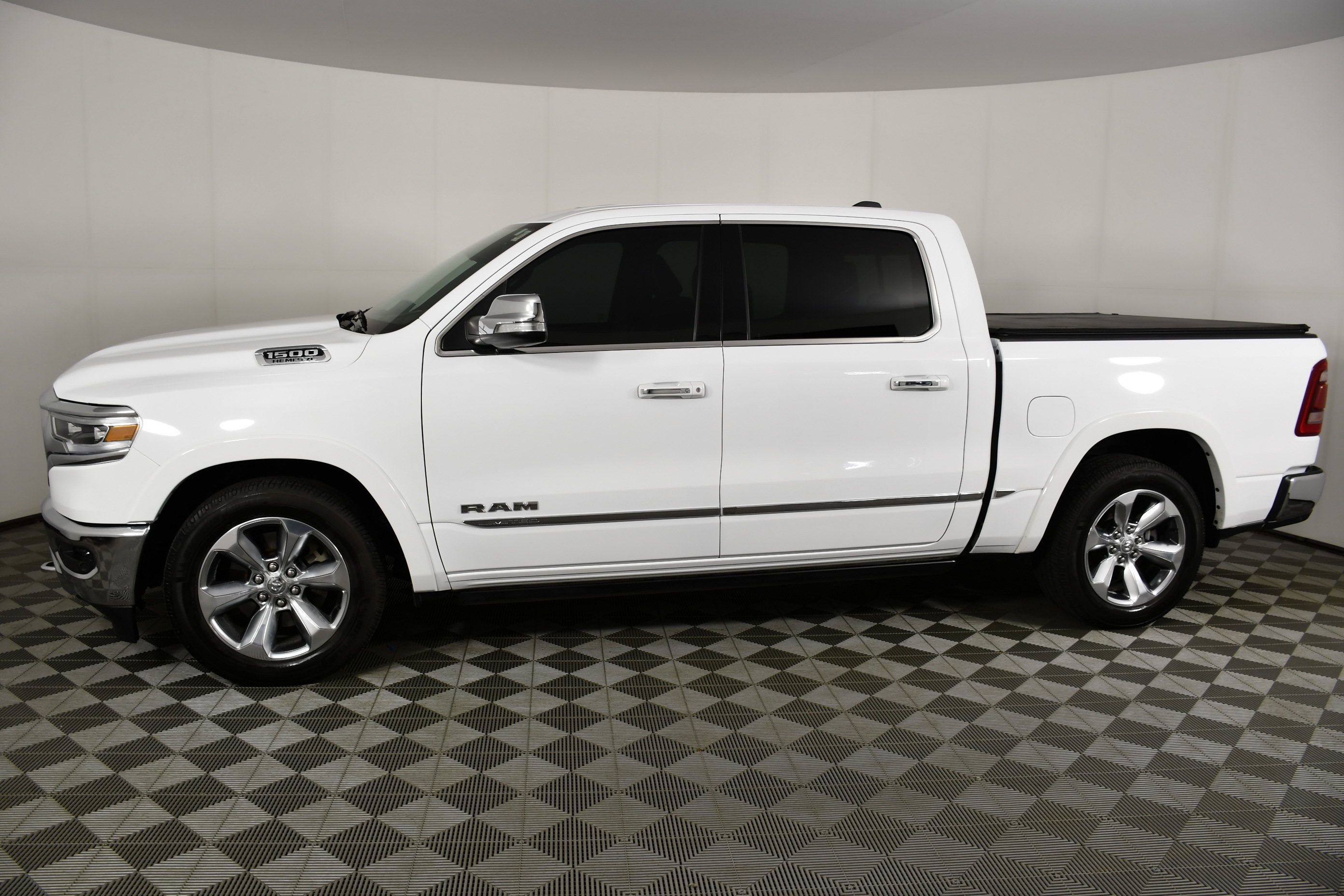Used 2020 RAM 1500 Limited AWD/4WD image 8