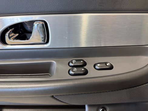 Used 2002 Ford Thunderbird image 63