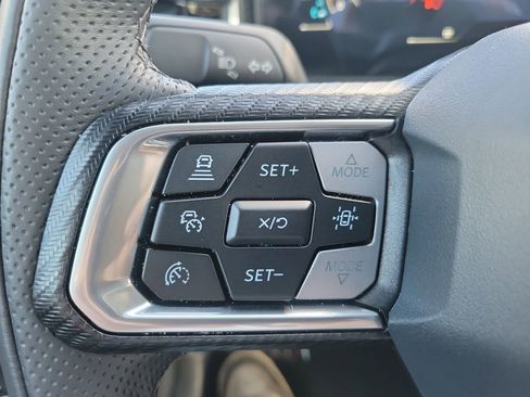 Used 2025 Ford Mustang Premium image 14