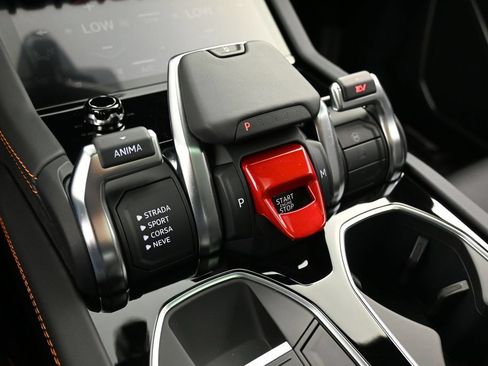 Used 2025 Lamborghini Urus S AWD/4WD image 22