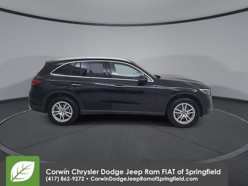Used 2023 Mercedes-Benz GLC 300 4MATIC image 17