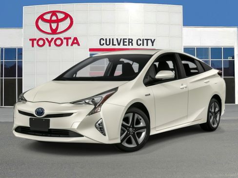 Used 2016 Toyota Prius Four Touring w/ Premium Convenience Package FWD image 1