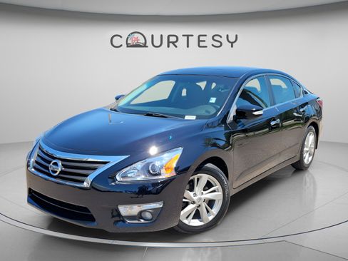 Used 2015 Nissan Altima 2.5 SL w/ Moonroof Package FWD image 1
