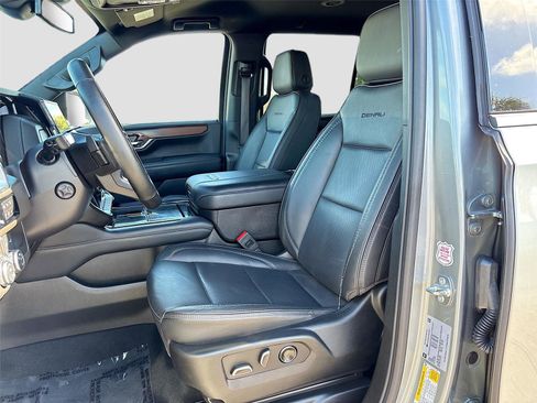 Used 2025 GMC Yukon Denali image 22