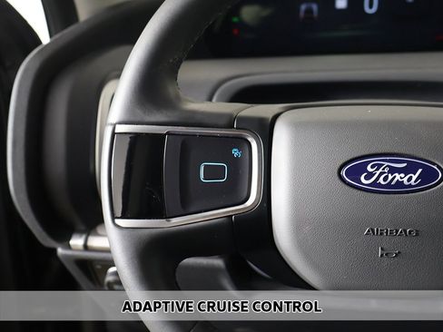 Used 2025 Ford Expedition Max Active image 4