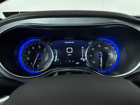 New 2026 Chrysler Pacifica Limited w/ S Appearance Package image 11