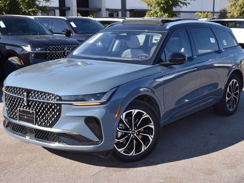 New 2026 Lincoln Nautilus Reserve image 12