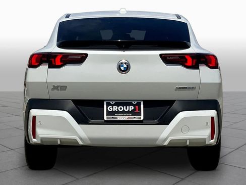 Used 2024 BMW X2 xDrive28i image 4