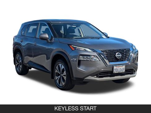 Used 2023 Nissan Rogue SV image 2
