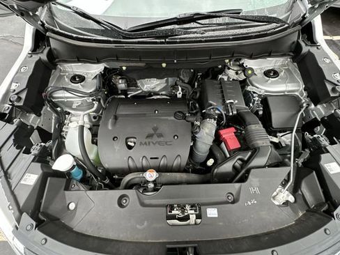 Used 2024 Mitsubishi Outlander Sport SE image 19