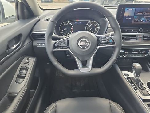 New 2026 Nissan Altima 2.5 SV w/ SV Premium Package FWD image 13