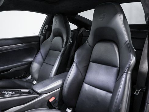 Used 2018 Porsche 911 Turbo S image 31