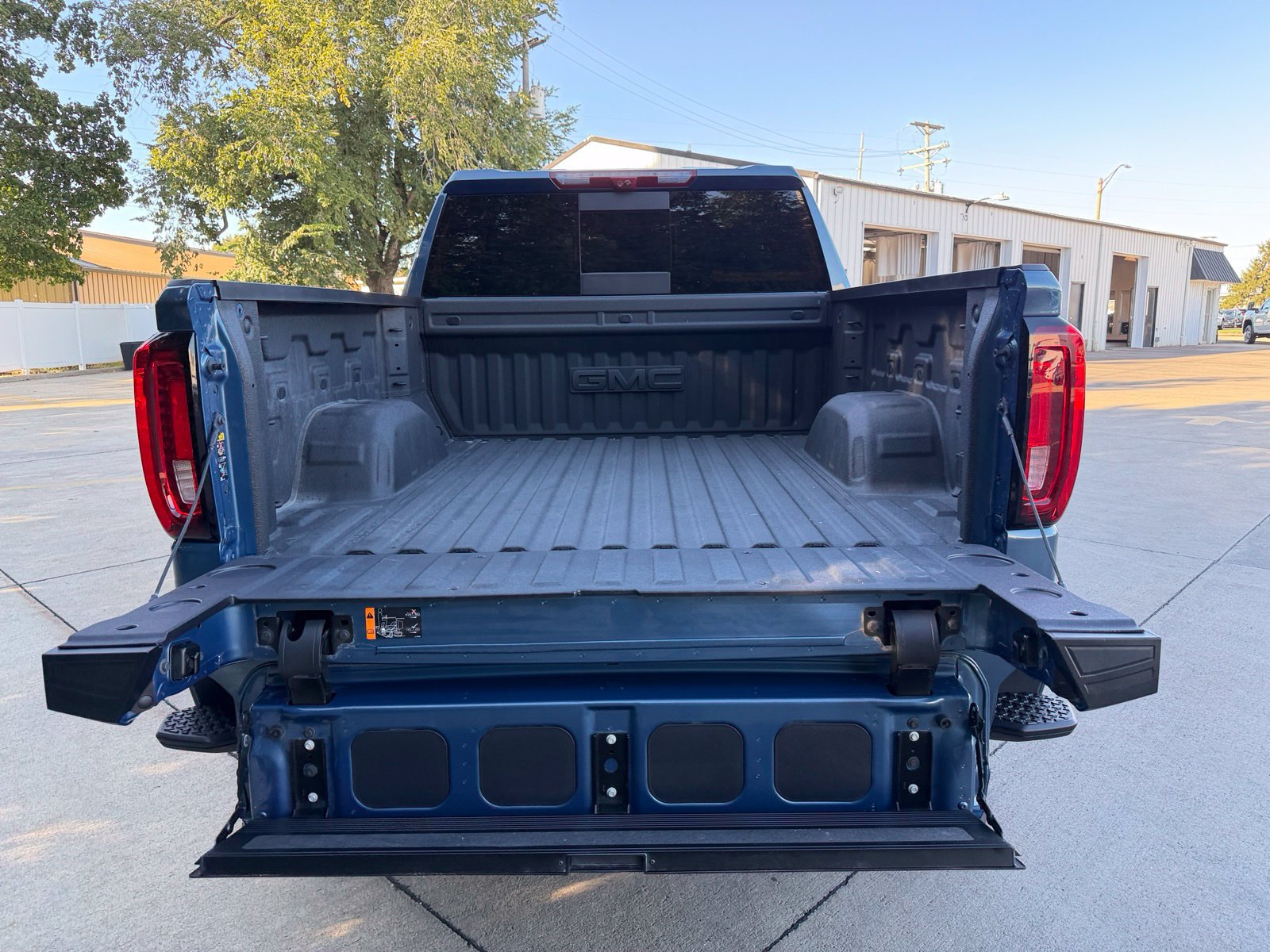 Used 2025 GMC Sierra 1500 Denali AWD/4WD image 34