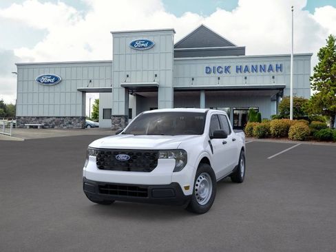 New 2025 Ford Maverick XL image 2