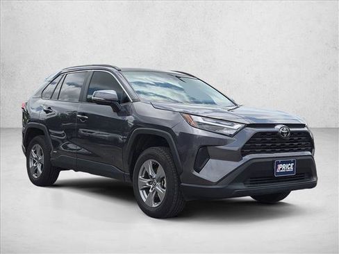 Used 2025 Toyota RAV4 XLE w/ Convenience Package AWD/4WD image 3