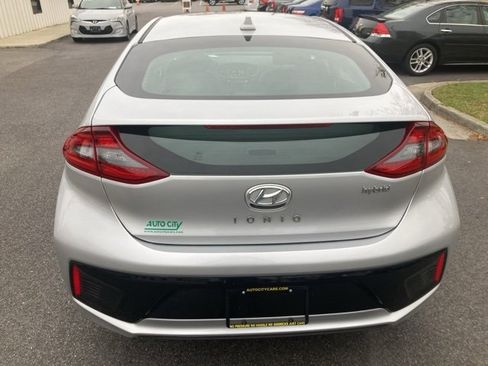 Used 2018 Hyundai Ioniq Limited image 4