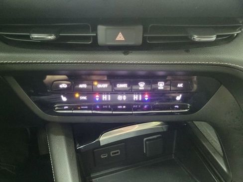 Used 2022 Buick Envision Preferred FWD image 26