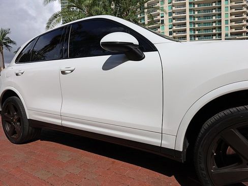 Used 2018 Porsche Cayenne Platinum Edition image 21