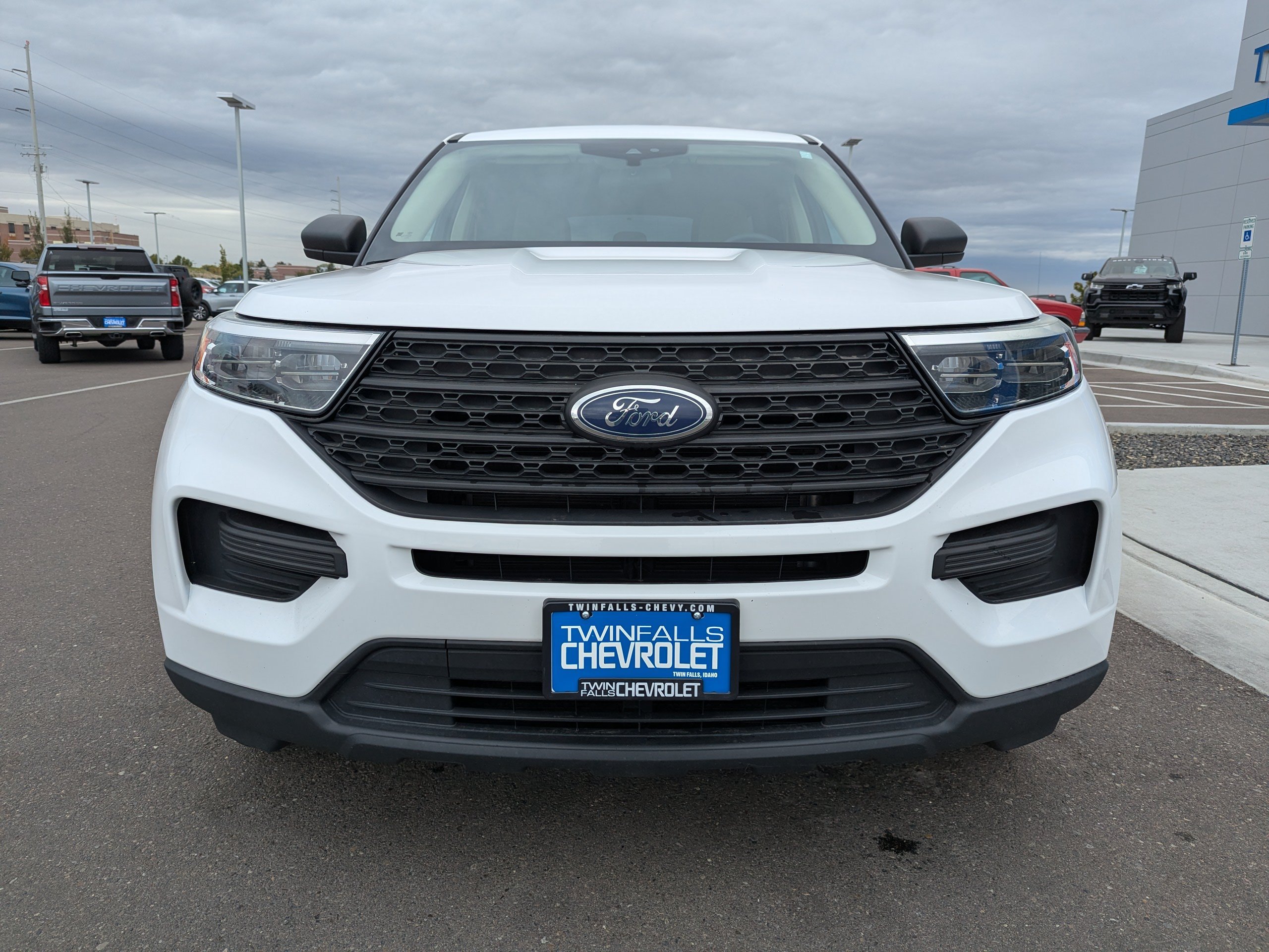 Used 2021 Ford Explorer 4WD w/ Class III Trailer Tow Package image 4