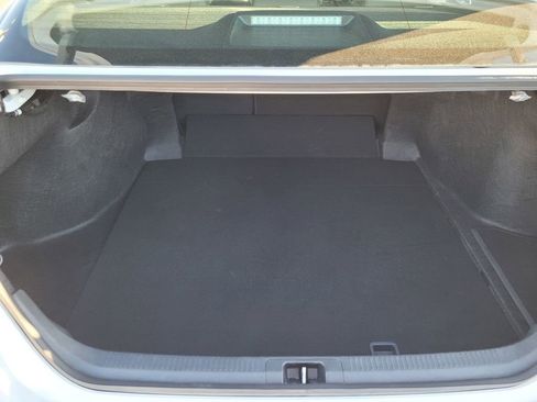 Used 2025 Toyota Camry SE image 9